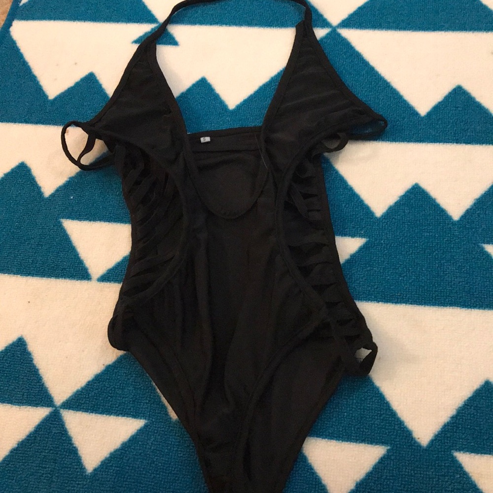 One piece strappy swimsuit NWOT XS/ SM